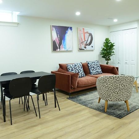 Spacious 2-Bed-Room Near Yonge & Major Mackenzie ริชมอนด์ฮิลล์ ภายนอก รูปภาพ