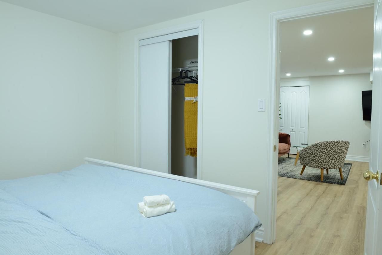 Spacious 2-Bed-Room Near Yonge & Major Mackenzie ริชมอนด์ฮิลล์ ภายนอก รูปภาพ