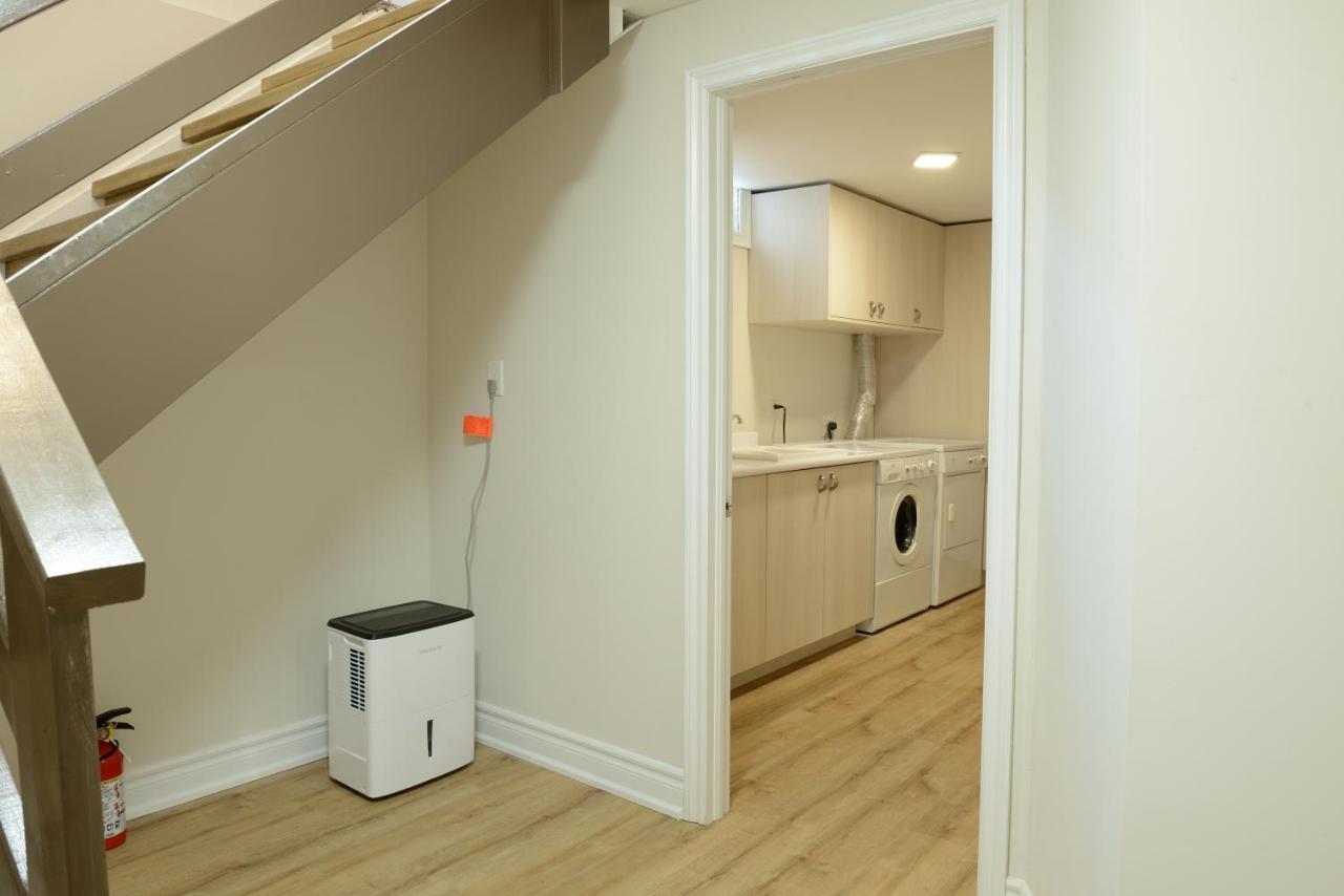 Spacious 2-Bed-Room Near Yonge & Major Mackenzie ริชมอนด์ฮิลล์ ภายนอก รูปภาพ