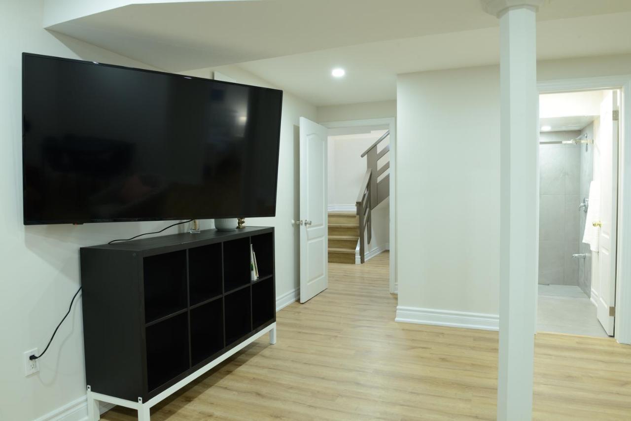 Spacious 2-Bed-Room Near Yonge & Major Mackenzie ริชมอนด์ฮิลล์ ภายนอก รูปภาพ